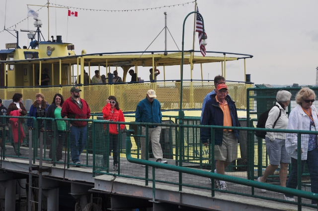leaving the locks tour boat